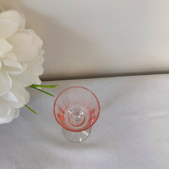 Set of 7 Vintage Pink Cordial Glasses Optical Panel Ridged Stem – Midcentury - Picture 10 of 10